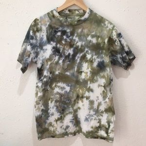 Hand dyed Tee Size Men’s Medium/Women’s Large